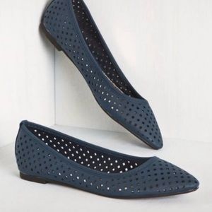 💙 ModCloth Cut Out Blue Flats NEW